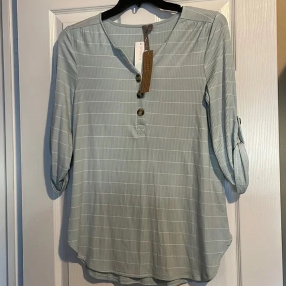 Brina and Em Kaylynn Roll Tab Button Front Top in Light Blue sz M NWT